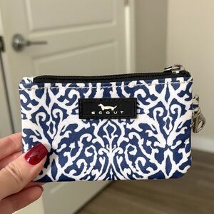 Scout Navy and White Patterned Pouch